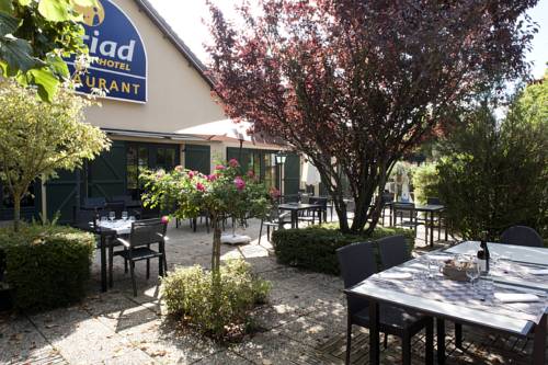 Kyriad La Ferte Bernard : Hotel proche de Saint-Aubin-des-Coudrais