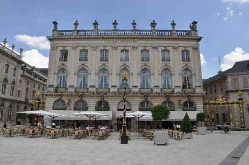 Grand Hotel De La Reine : Hotel proche de Vandœuvre-lès-Nancy
