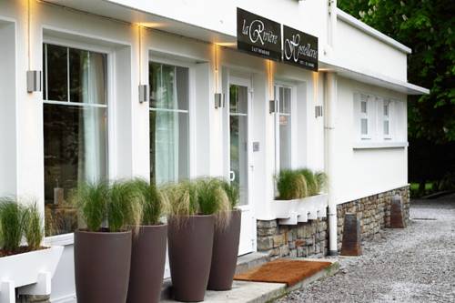 Hostellerie De La Riviere : Hotel proche de Saint-Étienne-au-Mont