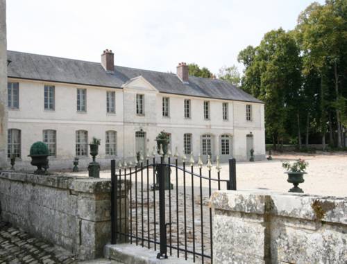 Château de Maudetour : Chambres d'hotes/B&B proche d'Omerville