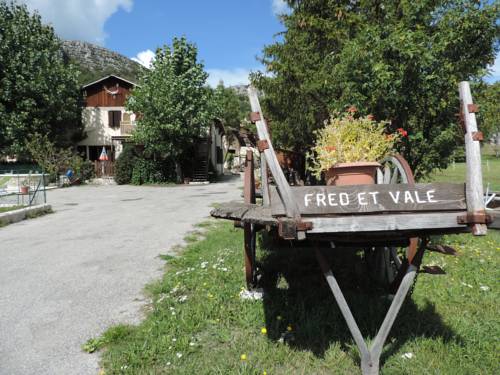 Chez Fred Et Valerie : Appartement proche de Valderoure