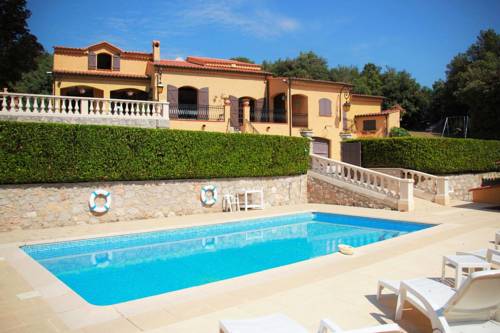 Grand villa provencale avec piscine : Hebergement proche de Peille