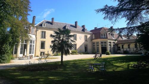 Chateau de la Grand Maison : Chambres d'hotes/B&B proche de Montgaudry