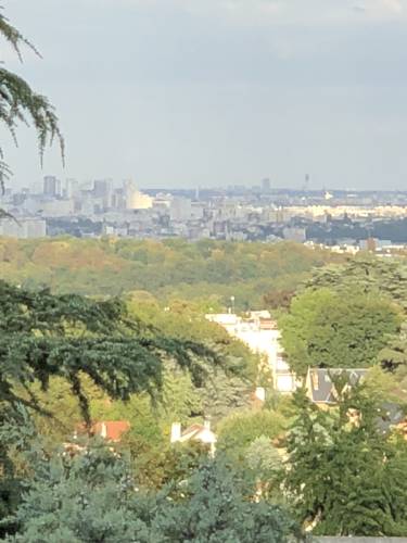Grand appartement vue Paris : Appartement proche de Vaucresson