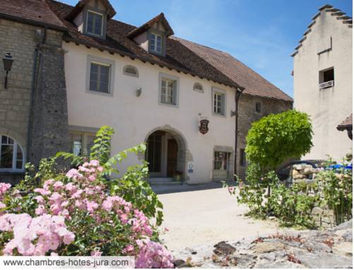 Le Relais des Abbesses : Chambres d'hotes/B&B proche de Château-Chalon