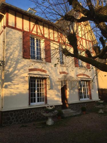 Logis du Petit Dodo : Chambres d'hotes/B&B proche de Sainte-Jamme-sur-Sarthe