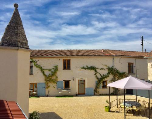 Boutique Farmhouse Cottages with Pool, 6 Bedrooms - Angulus Ridet (Loire Valley) : Hebergement proche de Richelieu