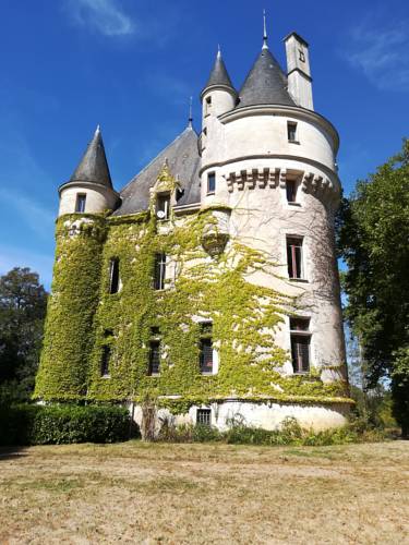 Chateau de la Chaise Saint-Eloi : Hebergement proche de Le Menoux