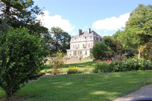 Château de broyes : Chambres d'hotes/B&B proche de Cantigny