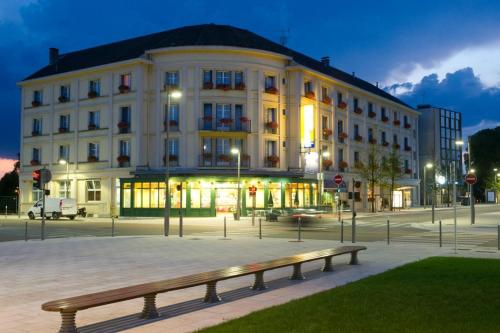 Grand Hôtel Terminus Reine : Hotel proche de Chaumont