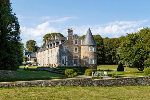 Domjean Chateau Sleeps 20 WiFi : Hebergement proche de Saint-Louet-sur-Vire