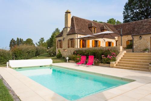 Savignac-de-Miremont Villa Sleeps 8 Pool WiFi : Hebergement proche de Savignac-de-Miremont
