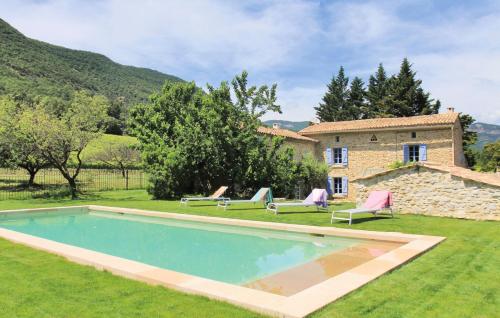Bourg-de-Peage Villa Sleeps 12 Pool WiFi : Hebergement proche de Taulignan
