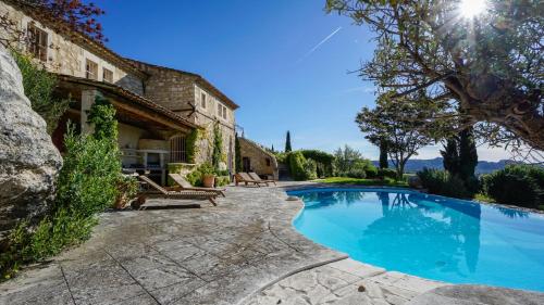 Les Baux de Provence Villa Sleeps 6 Pool WiFi : Hebergement proche de Les Baux-de-Provence