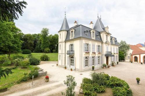 Château d'Epenoux : Chambres d'hotes/B&B proche de Pusey