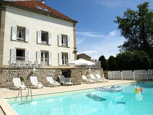 Saint-Julien-les-Metz Villa Sleeps 15 Pool WiFi : Hebergement proche d'Ameuvelle