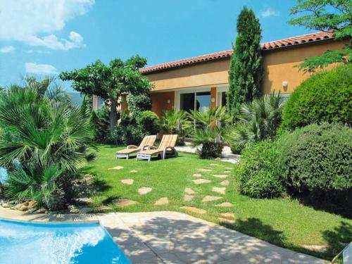 Gareoult Villa Sleeps 10 Pool WiFi : Hebergement proche de Forcalqueiret