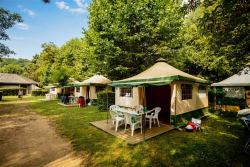 Team Holiday - Camping La Célestine : Hebergement proche de Mézel