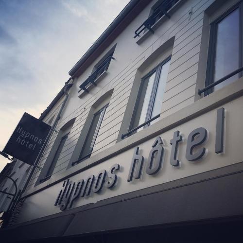 Hypnos Hotel : Hotel proche de Vieil-Hesdin