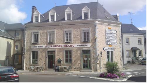 Au Pigeon Blanc : Hotel proche de Martigné-sur-Mayenne