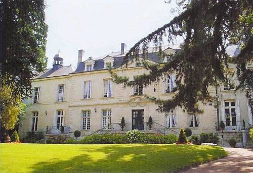 Château de Beaulieu : Chambres d'hotes/B&B proche de Chacé