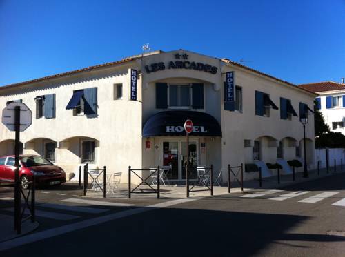 Hôtel Les Arcades : Hotel proche de Saintes-Maries-de-la-Mer