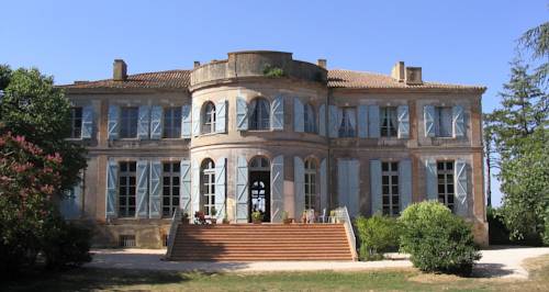 Château de Clermont-Savès : Chambres d'hotes/B&B proche de Giscaro