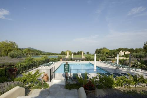 Pierre & Vacances Hotel du Golf de Pont Royal en Provence : Complexe proche d'Alleins