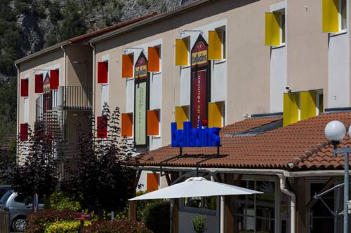 Hôtel balladins Foix : Hotel proche d'Arabaux