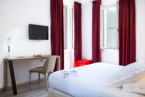 Grand Hotel Dauphiné : Hotel proche de Toulon