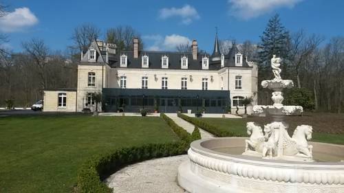 Château De Breuil : Chambres d'hotes/B&B proche d'Athies-sous-Laon
