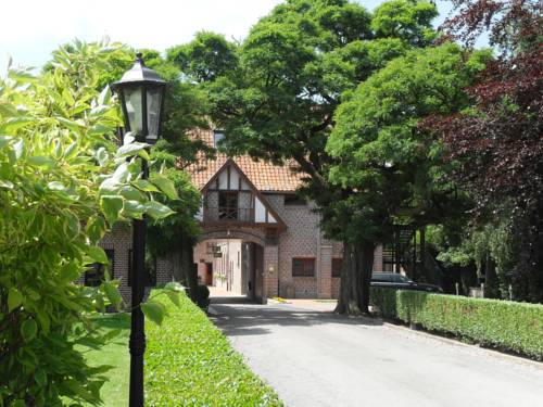 Le Domaine des Cigognes : Hotel proche de Mons-en-Pévèle