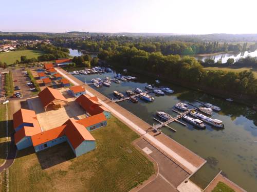 Le Port de Decize : Hotel proche de Sougy-sur-Loire