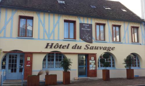 Hôtel du Sauvage : Hotel proche de Villeneuve-sur-Bellot