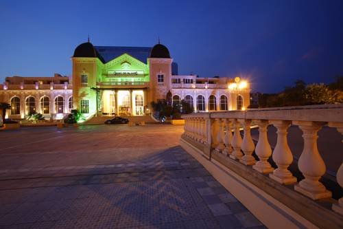 Casino Hôtel des Palmiers : Hotel proche de Hyères
