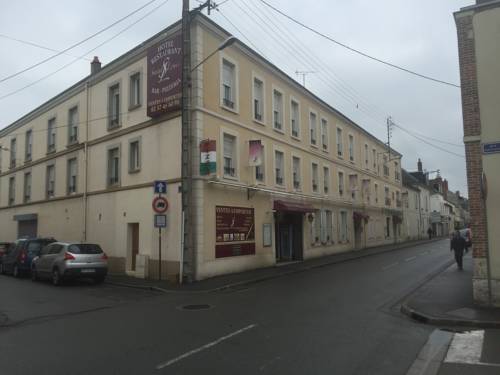 Hotel Restaurant Saint Louis : Hotel proche de Montigny-le-Gannelon
