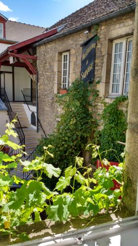 Hôtel Le Sauvage : Hotel proche de Dijon