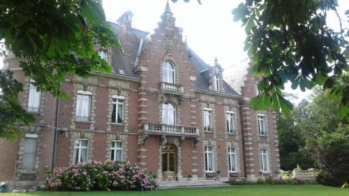 Château des marronniers : Chambres d'hotes/B&B proche de Forceville