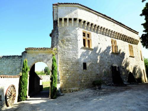 Holiday home Chateau D Agen II : Hebergement proche de Saint-Robert