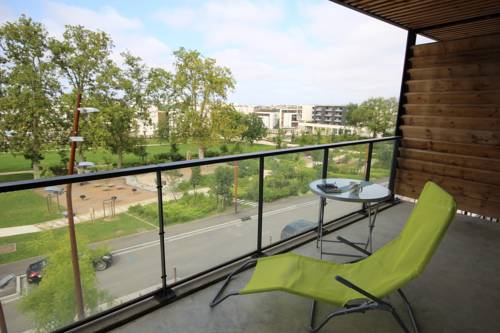 Moderne T2 avec balcon et parking : Appartement proche de Balma