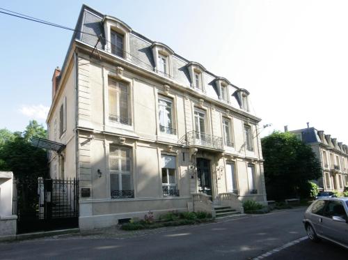 L'Hôtel Particulier - Appartements d'Hôtes : Appartements proche de Malzéville