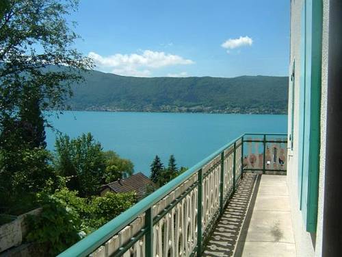 Les Terrasses du Lac au Bord du Lac d'Annecy - chambre chez l habitant : Sejours chez l'habitant proche de Veyrier-du-Lac