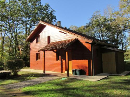 Chalet in the woods of beautiful Dordogne valley : Chalets proche de Cazoulès