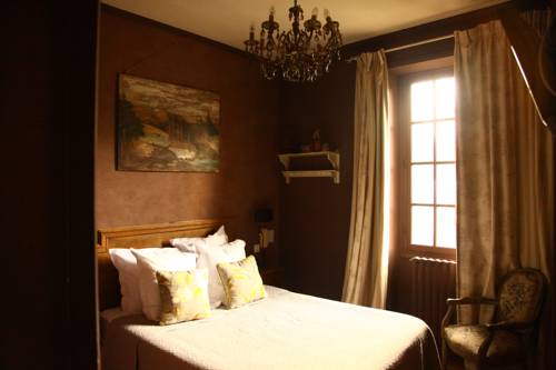 HOTEL DE L'ABBAYE DE LONGPONT : Hotels proche de Droizy