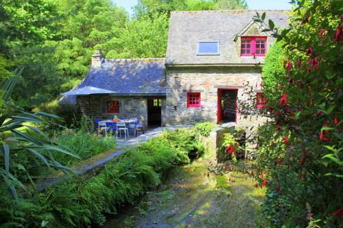 Le moulin de Beuzidou : Maisons de vacances proche de La Roche-Maurice
