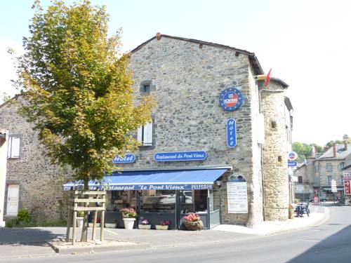Hôtel Restaurant du Pont-Vieux : Hotels proche de Védrines-Saint-Loup