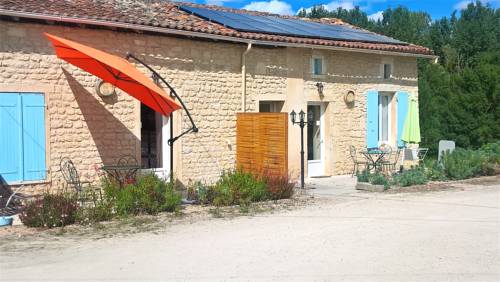 LOCATIONS RIVES DE SEUGNE - Claveau : Maisons de vacances proche de Fontaines-d'Ozillac