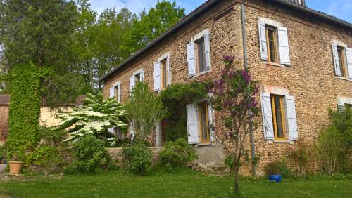 Maison et Jardin Talinou : B&B / Chambres d'hotes proche de Monléon-Magnoac