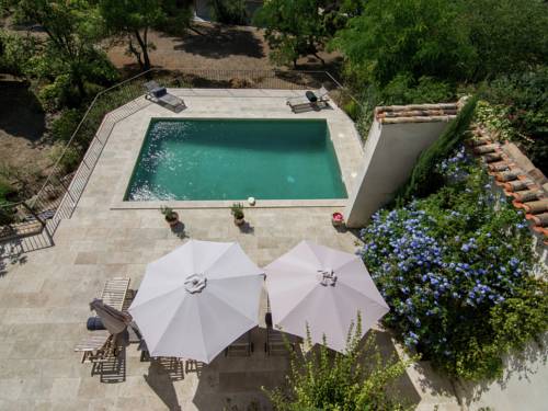 Commodious Villa in Campagnan with Swimming Pool : Villas proche de Cazouls-d'Hérault