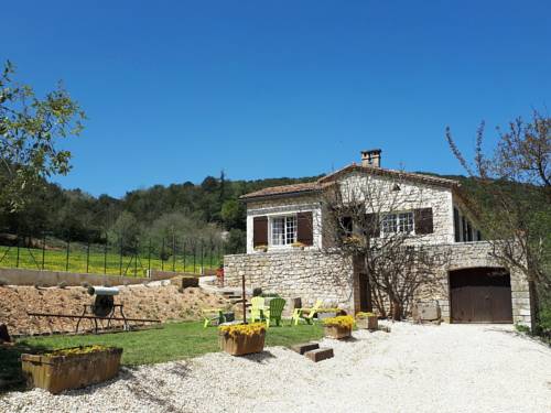 Cozy Holiday Home in Montclus with River Near : Maisons de vacances proche d'Issirac